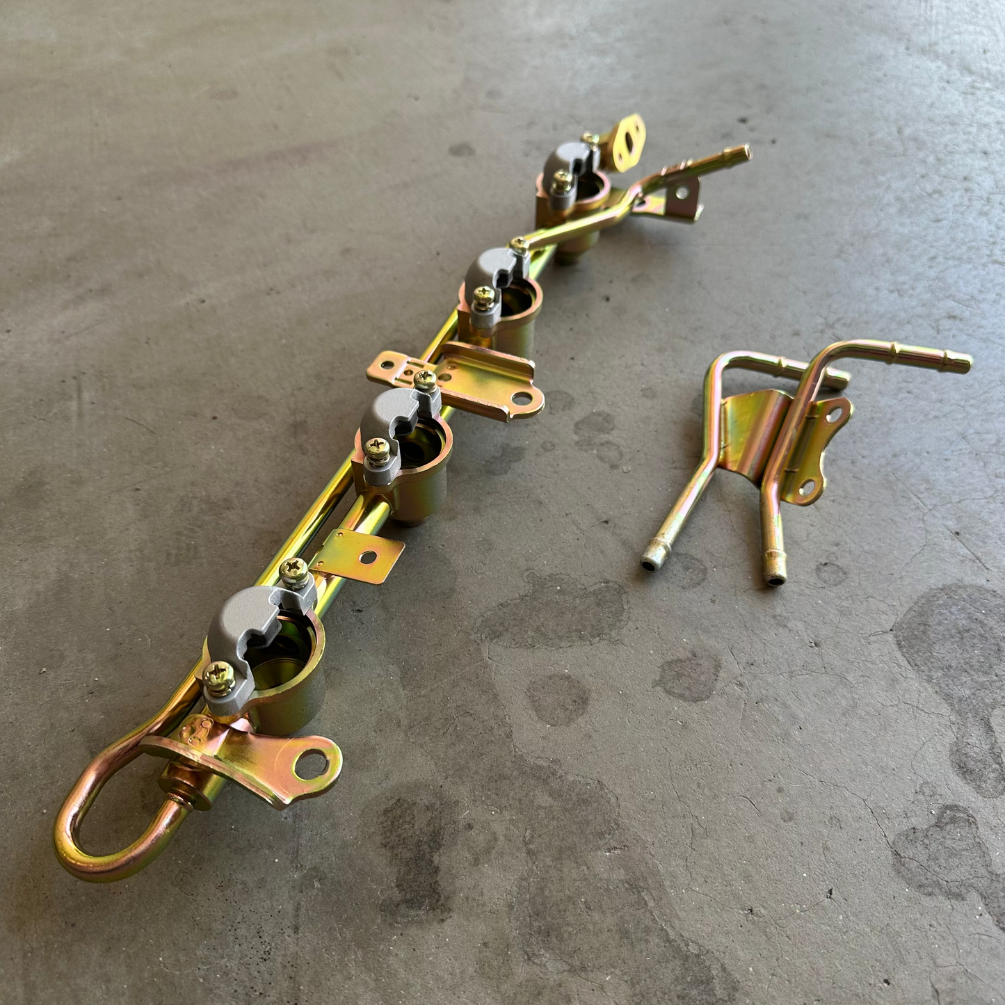 Notch Top SR20 Fuel Rail