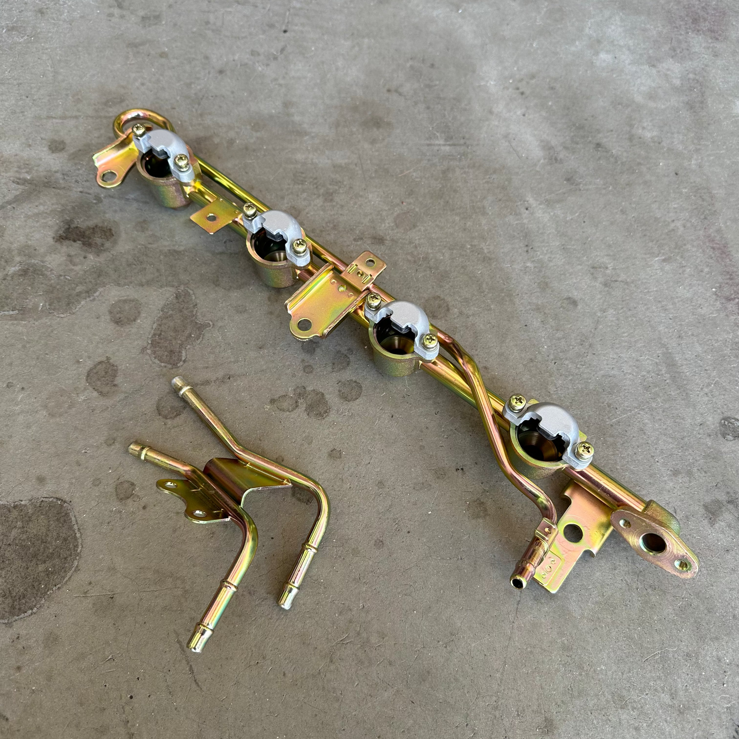 Notch Top SR20 Fuel Rail